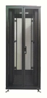 47U serverkast met dubbele geperforeerde voor- en achterdeur 800x800x2200mm (BxDxH)